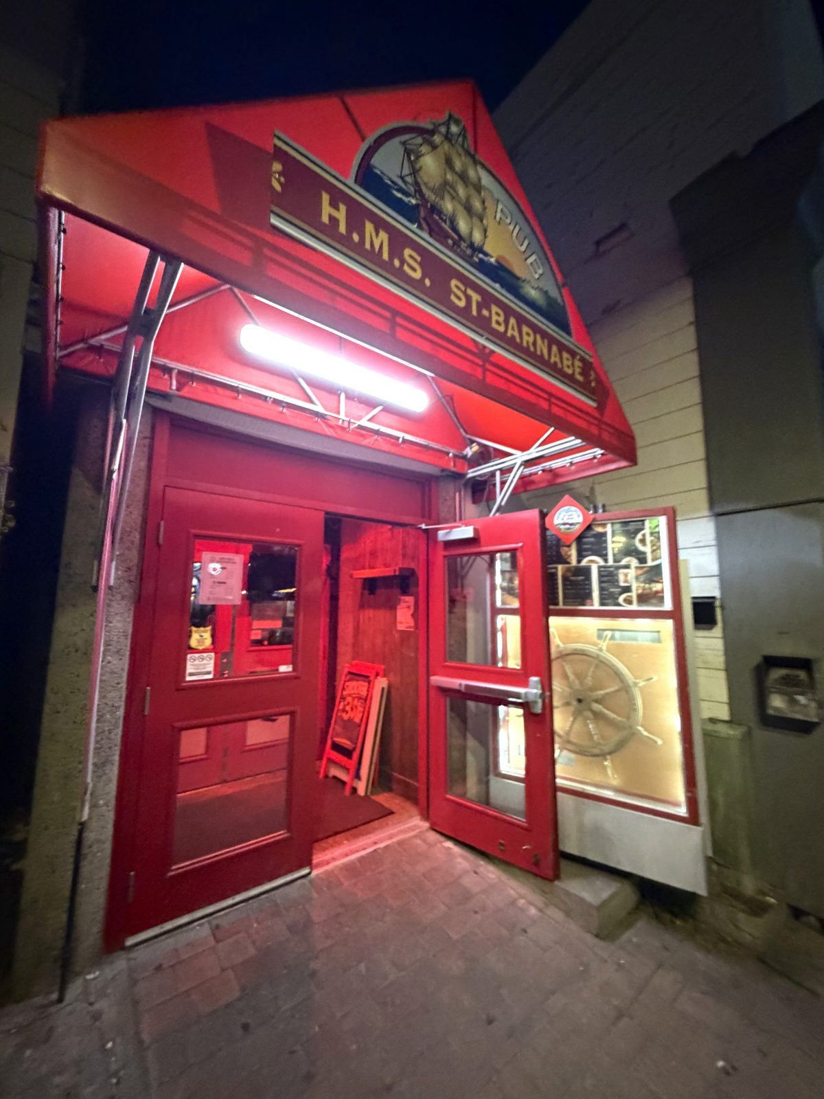 H.M.S. St-Barnabé pub